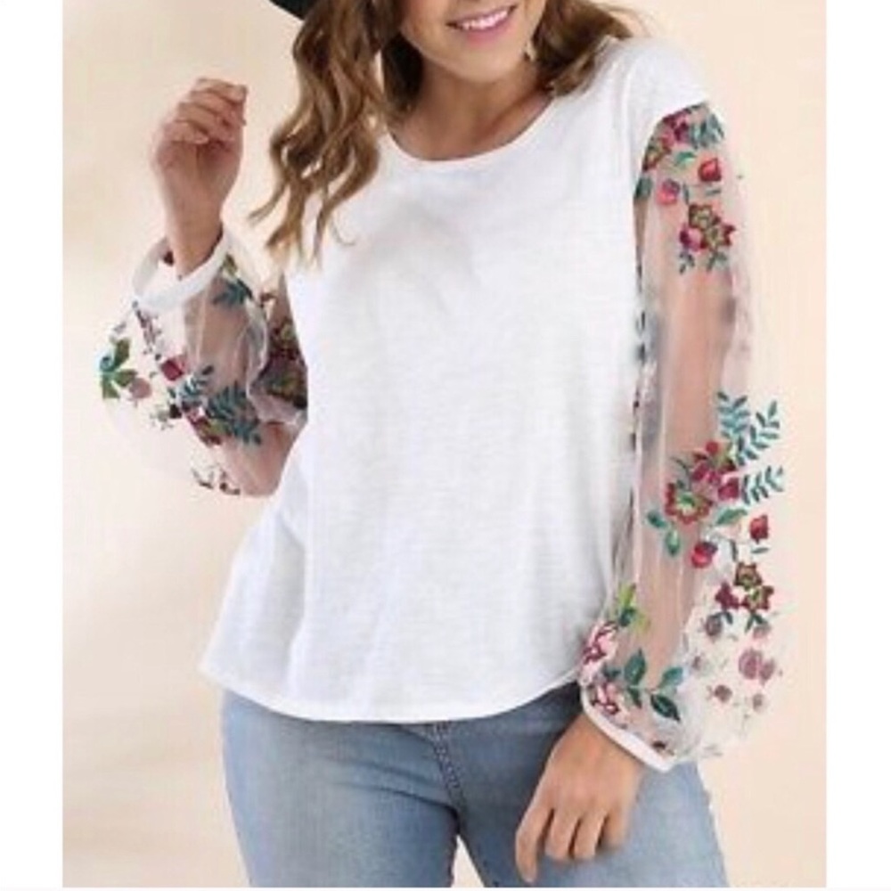 Umgee USA Women’s S Floral Embroidered Sheer Ruffle Short Sleeve Top Whi…